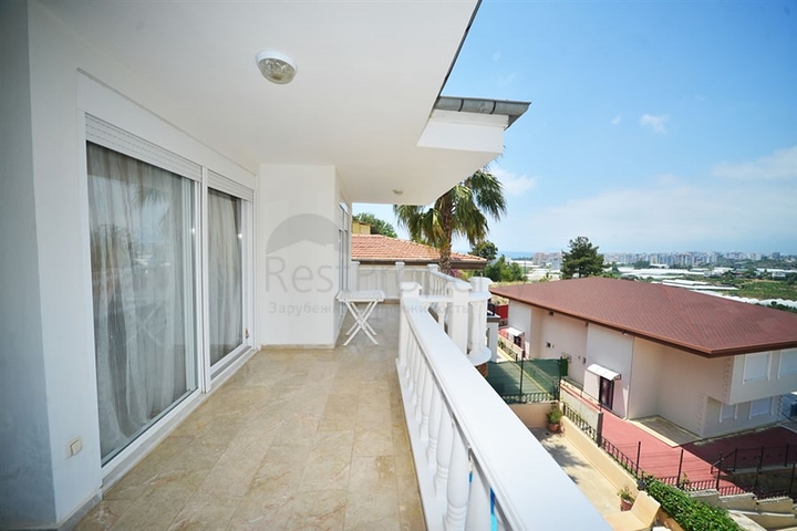 فيلا واسعة - مع مسبح خاص - في كارجي جاك / الانيا 