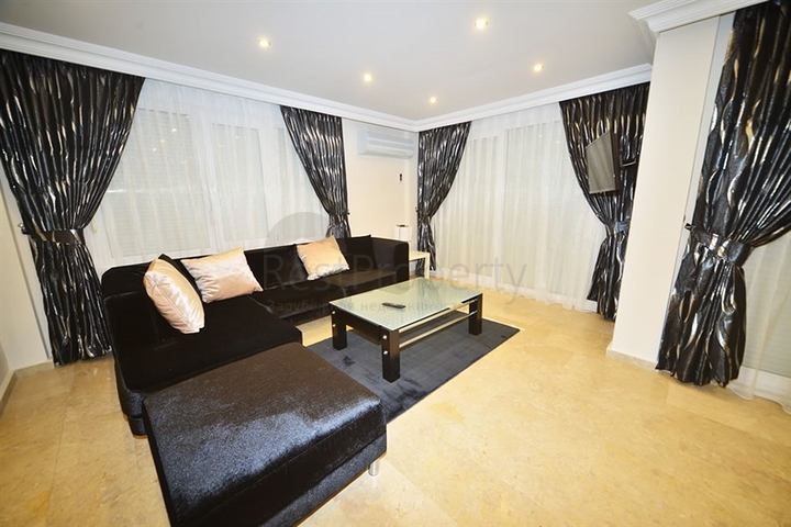 فيلا واسعة - مع مسبح خاص - في كارجي جاك / الانيا 