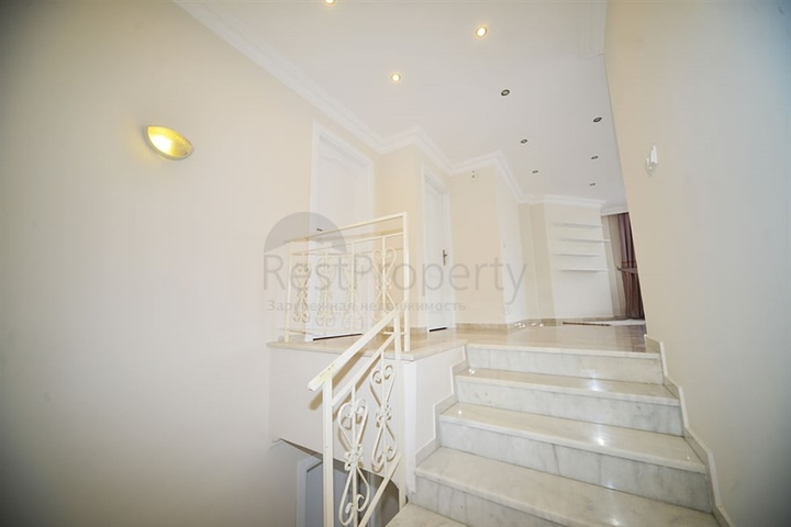 فيلا واسعة - مع مسبح خاص - في كارجي جاك / الانيا 