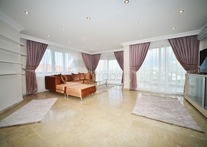 فيلا واسعة - مع مسبح خاص - في كارجي جاك / الانيا 