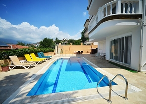 فيلا واسعة - مع مسبح خاص - في كارجي جاك / الانيا 