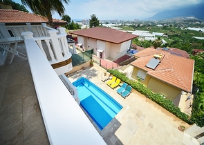 فيلا واسعة - مع مسبح خاص - في كارجي جاك / الانيا 