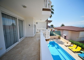 فيلا واسعة - مع مسبح خاص - في كارجي جاك / الانيا 