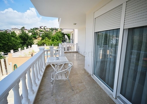 فيلا واسعة - مع مسبح خاص - في كارجي جاك / الانيا 