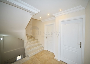 فيلا واسعة - مع مسبح خاص - في كارجي جاك / الانيا 