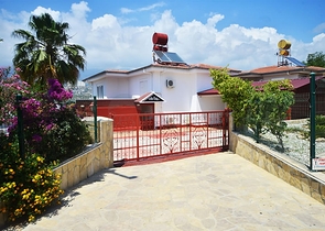 فيلا واسعة - مع مسبح خاص - في كارجي جاك / الانيا 