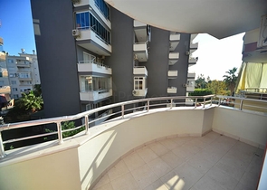 قريبة من البحر والخدمات - شقة 2 غرفة وصالة - في مهموتلار / الانيا 