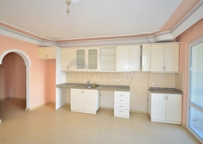 قريبة من البحر والخدمات - شقة 2 غرفة وصالة - في مهموتلار / الانيا 