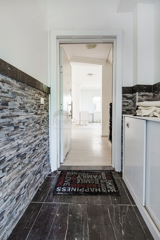 ضمن مجمع سكني على النهر - دوبلكس 3 غرف وصالة - في منطقة كاستل / الانيا 