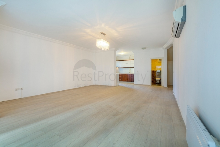 ضمن مجمع سكني على النهر - دوبلكس 3 غرف وصالة - في منطقة كاستل / الانيا 