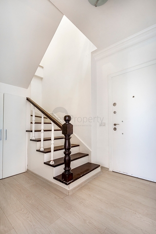 ضمن مجمع سكني على النهر - دوبلكس 3 غرف وصالة - في منطقة كاستل / الانيا 