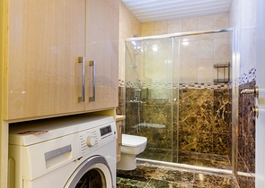 ضمن مجمع سكني على النهر - دوبلكس 3 غرف وصالة - في منطقة كاستل / الانيا 