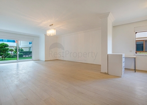 ضمن مجمع سكني على النهر - دوبلكس 3 غرف وصالة - في منطقة كاستل / الانيا 