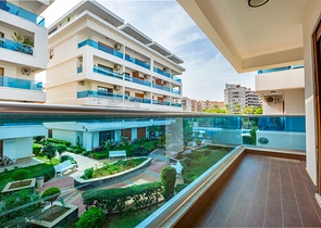 ضمن مجمع سكني على النهر - دوبلكس 3 غرف وصالة - في منطقة كاستل / الانيا 