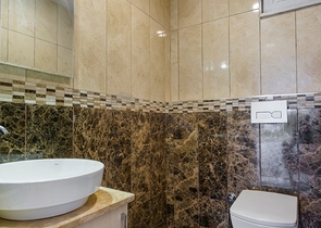 ضمن مجمع سكني على النهر - دوبلكس 3 غرف وصالة - في منطقة كاستل / الانيا 