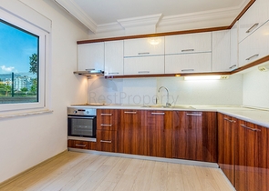 ضمن مجمع سكني على النهر - دوبلكس 3 غرف وصالة - في منطقة كاستل / الانيا 