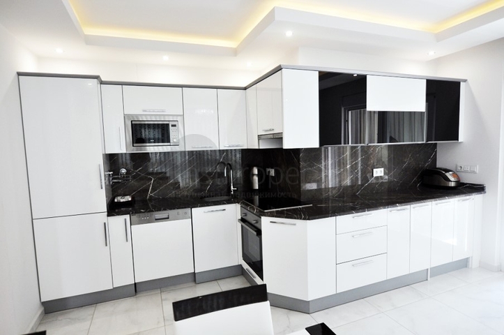 ضمن مجمع فاخر - قريب من البحر - شقة غرفة وصالة مفروشة - في مهوتلار / الانيا 