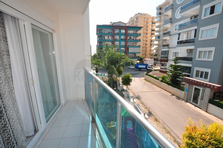 ضمن مجمع فاخر - قريب من البحر - شقة غرفة وصالة مفروشة - في مهوتلار / الانيا 