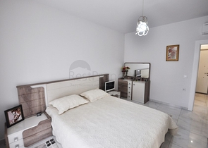 ضمن مجمع فاخر - قريب من البحر - شقة غرفة وصالة مفروشة - في مهوتلار / الانيا 