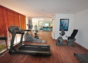 ضمن مجمع فاخر - قريب من البحر - شقة غرفة وصالة مفروشة - في مهوتلار / الانيا 