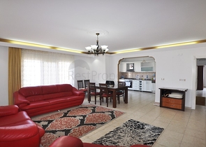 شقة 2 غرفة وصالة - مع الاثاث - في مهموتلار / الانيا 