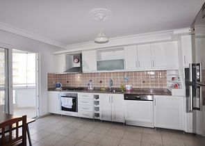 شقة 2 غرفة وصالة - مع الاثاث - في مهموتلار / الانيا 