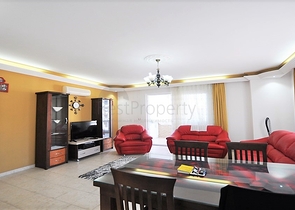 شقة 2 غرفة وصالة - مع الاثاث - في مهموتلار / الانيا 