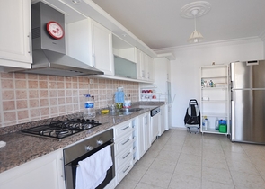 شقة 2 غرفة وصالة - مع الاثاث - في مهموتلار / الانيا 