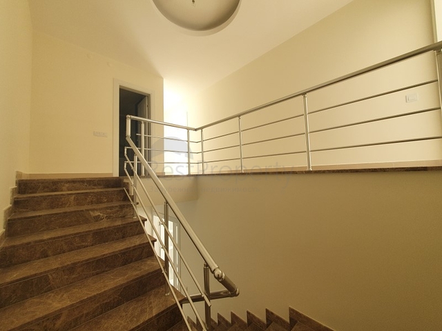 اطلالة بحرية - دوبلكس 3 غرفة وصالة - ضمن مجمع يضم كافة الخدمات - في كارجي جاك / الانيا 