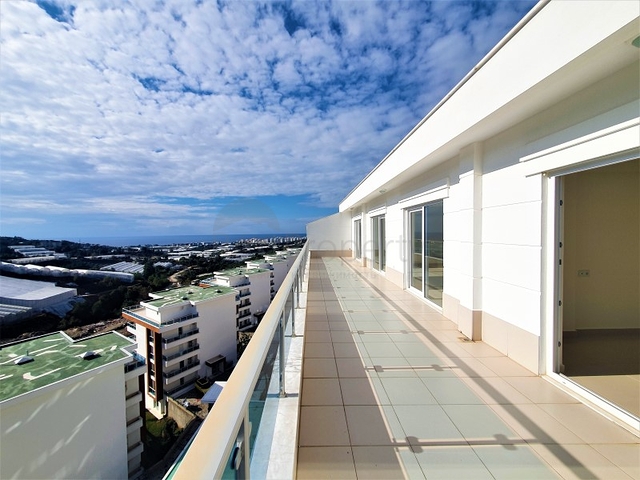 اطلالة بحرية - دوبلكس 3 غرفة وصالة - ضمن مجمع يضم كافة الخدمات - في كارجي جاك / الانيا 