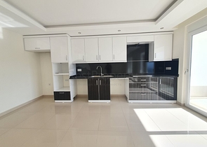 اطلالة بحرية - دوبلكس 3 غرفة وصالة - ضمن مجمع يضم كافة الخدمات - في كارجي جاك / الانيا 