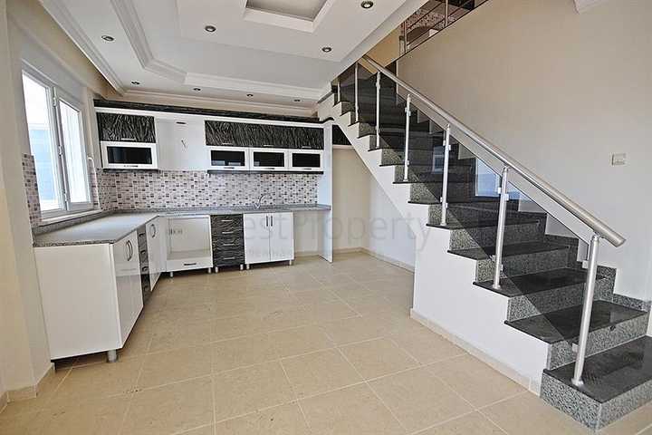 اطلالة بحر - دوبلكس 4 غرف وصالة - في مهموتلار / الانيا 