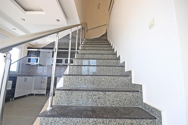 اطلالة بحر - دوبلكس 4 غرف وصالة - في مهموتلار / الانيا 