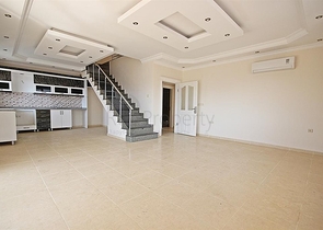 اطلالة بحر - دوبلكس 4 غرف وصالة - في مهموتلار / الانيا 