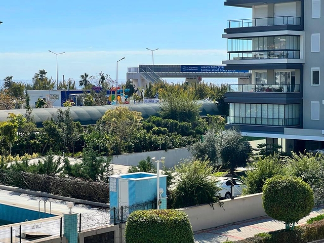 ضمن مجمع اول صف على البحر - شقة 2 غرفة وصالة  - في كاستل  / الانيا 