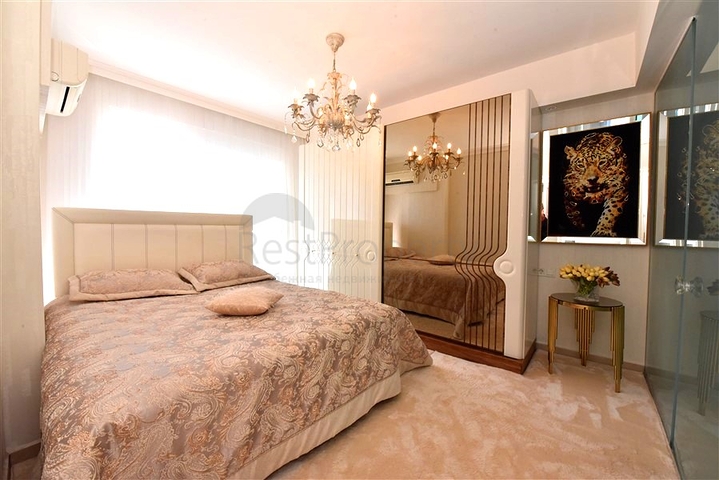 ضمن مجمع اول صف على البحر - شقة 2 غرفة وصالة  - في كاستل  / الانيا 