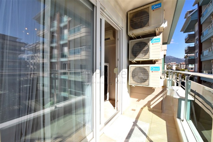 ضمن مجمع اول صف على البحر - شقة 2 غرفة وصالة  - في كاستل  / الانيا 