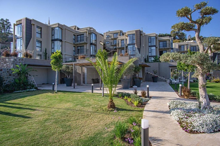 شقق باطلالة بحرية ساحرة - ضمن مجمع فاخر - في بودروم 