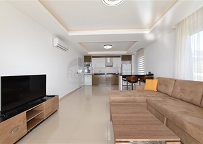 طابق مرتفع - اطلالة جبلية رائعة - شقة 1+1 - ضمن مجمع يضم كافة الخدمات - مهموتلار / الانيا 