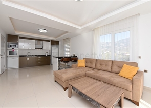 طابق مرتفع - اطلالة جبلية رائعة - شقة 1+1 - ضمن مجمع يضم كافة الخدمات - مهموتلار / الانيا 