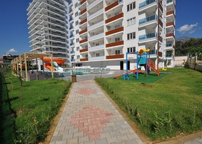 طابق مرتفع - اطلالة جبلية رائعة - شقة 1+1 - ضمن مجمع يضم كافة الخدمات - مهموتلار / الانيا 