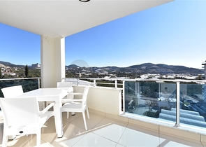 طابق مرتفع - اطلالة جبلية رائعة - شقة 1+1 - ضمن مجمع يضم كافة الخدمات - مهموتلار / الانيا 