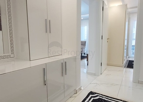 شقة غرفة وصالة -واسعة نسبيا / 83 م / - ضمن مجمع - في مهموتلار / الانيا 