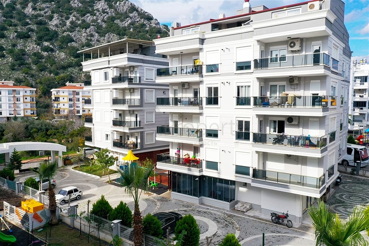 شقق فسيحة 2 + 1 و 4 + 1 في هورما كونيالتي