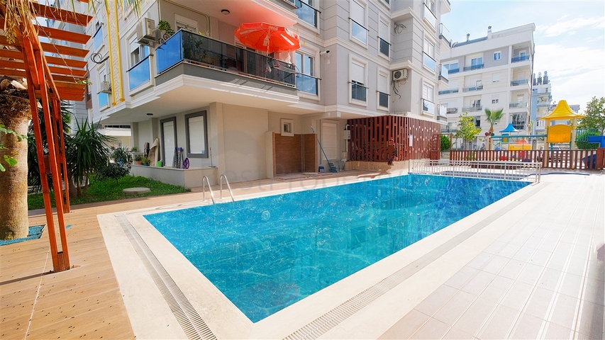 شقق فسيحة 2 + 1 و 4 + 1 في هورما كونيالتي