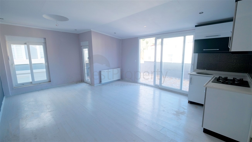 شقق فسيحة 2 + 1 و 4 + 1 في هورما كونيالتي