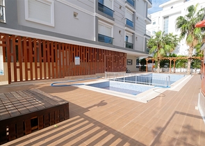 شقق فسيحة 2 + 1 و 4 + 1 في هورما كونيالتي