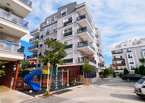 شقق فسيحة 2 + 1 و 4 + 1 في هورما كونيالتي