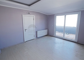 شقق فسيحة 2 + 1 و 4 + 1 في هورما كونيالتي