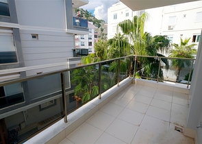 شقق فسيحة 2 + 1 و 4 + 1 في هورما كونيالتي